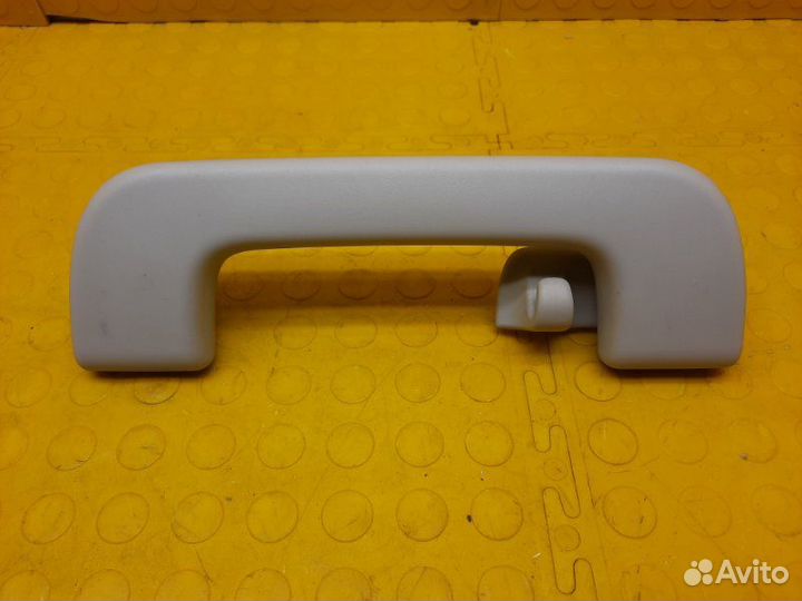 Ручка салона задняя левая Volkswagen Touareg CR7