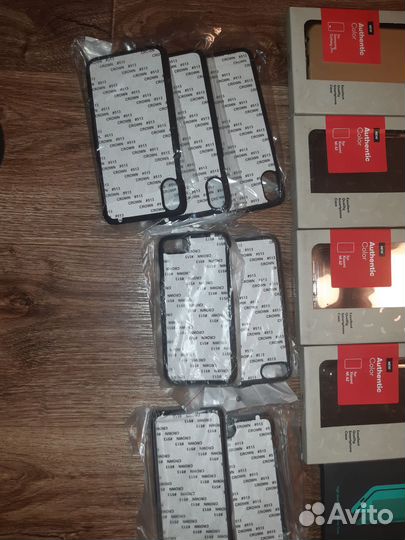 Чехлы на телефон