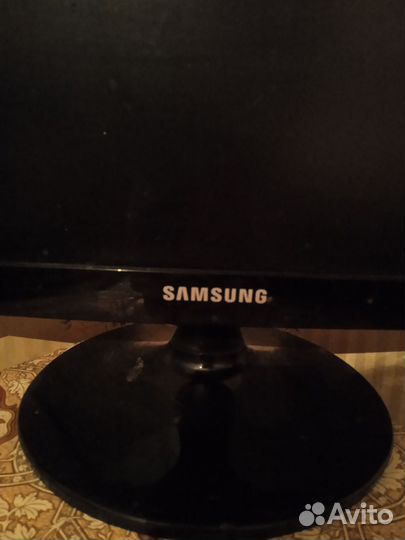 Монитор Samsung