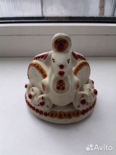 Статуэтка курица