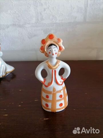 Статуэтка фарфор