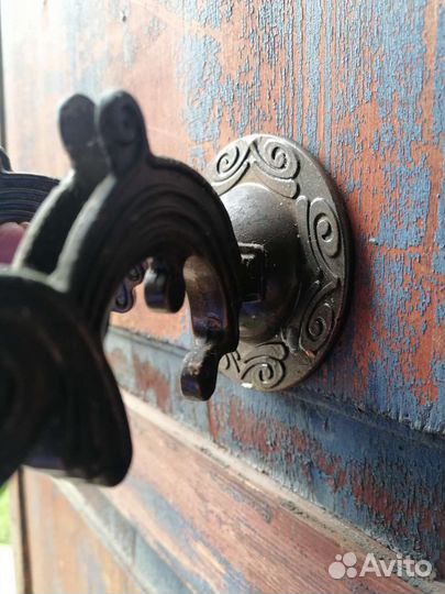 Старинный подсвечник