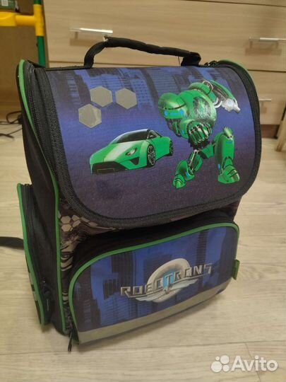 Школьный ранец для мальчика