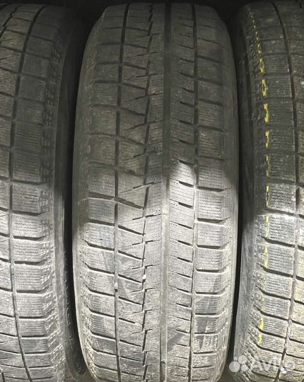 Bridgestone Blizzak Revo GZ 215/60 R16 99W