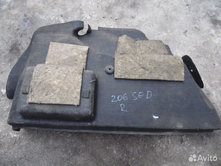 Обшивки багажника боковые Пежо 206 седан