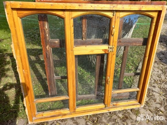 Старые оконные рамы