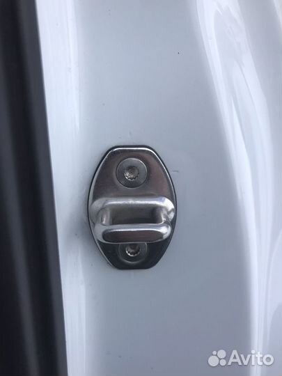 Накладки на петли замков дверей для Audi