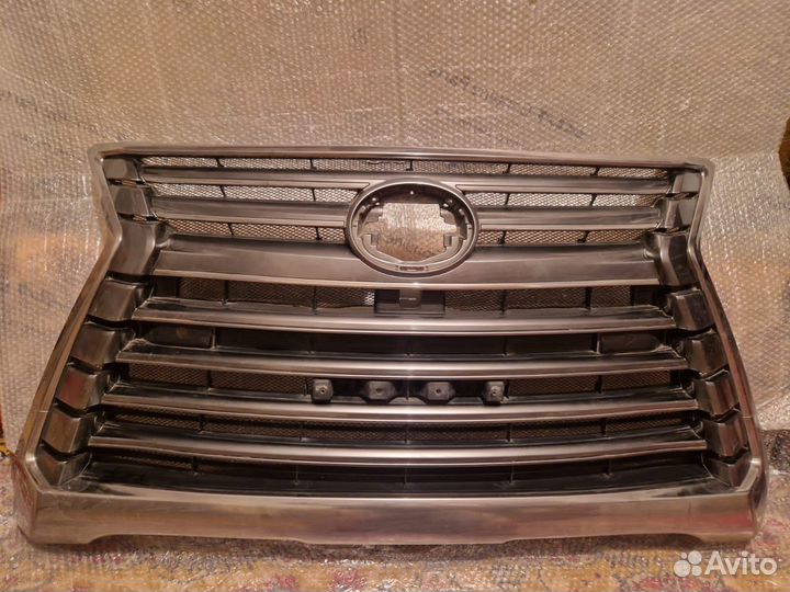 Решётка радиатора Lexus 570 15-21г