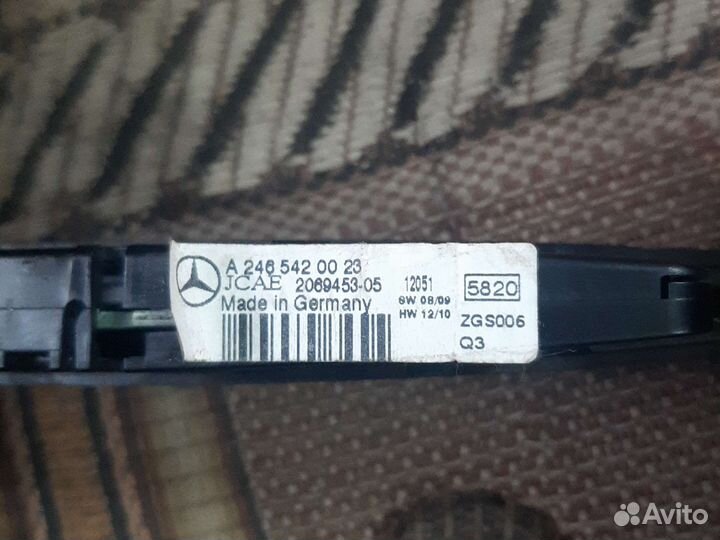 Индикатор парктроников Mercedes Benz C W204