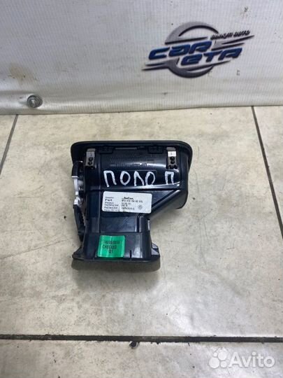 Дефлектор воздушный передний правый Volkswagen