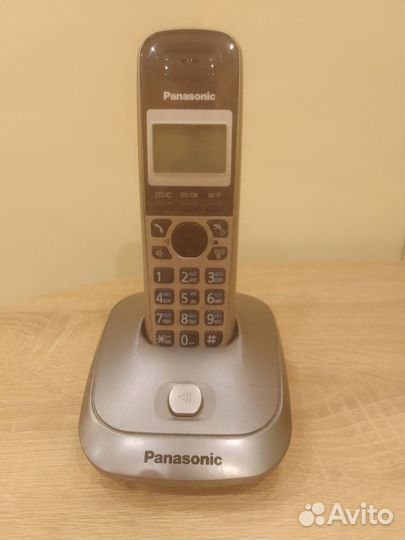 Panasonic KX-TG2511RUN - Беспроводной телефон