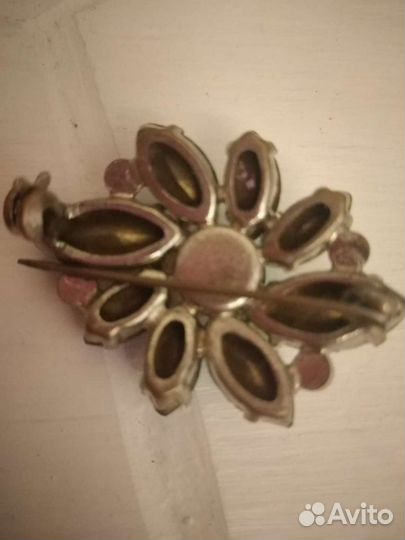 Брошь женская