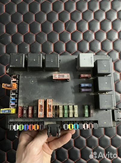 Блок предохранителей SAM задний Mercedes w221