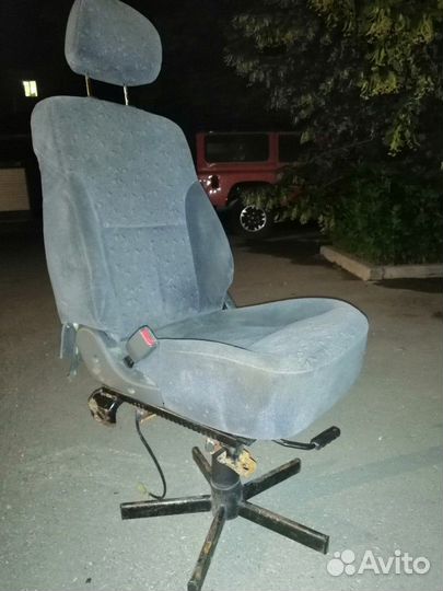 Компьютерное кресло