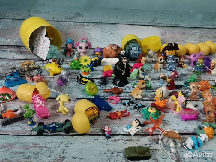 Игрушки из киндер сюрпризов пакетом/цена за всё