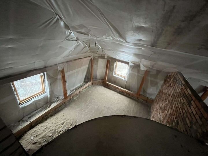 Дом 305 м² на участке 4 сот.