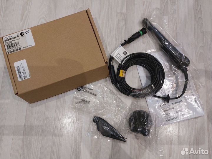 Raymarine CPT-DVS Transducer датчик R70374