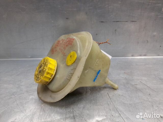 Бачок главного тормозного цилиндра Audi Audi A4