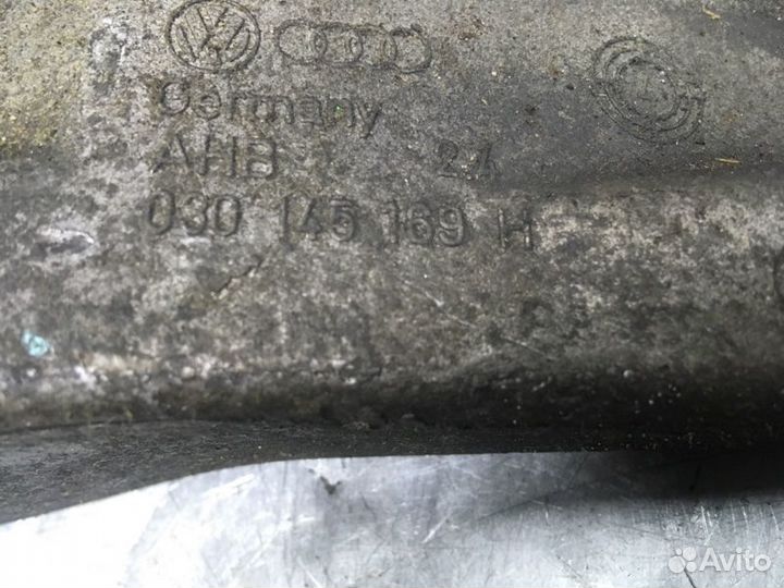 Кронштейн генератора Volkswagen Golf Iii/Vento