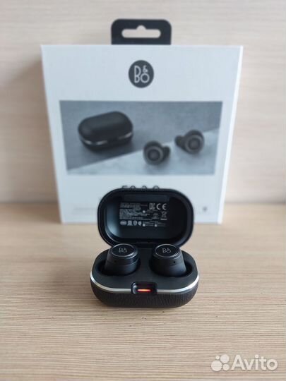 Беспроводные наушники Bang & Olufsen Beoplay E8