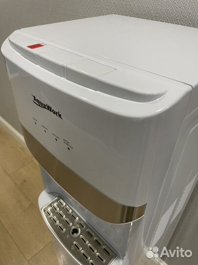 Новый кулер (бутыль внутри) Aqua Work DR71T white