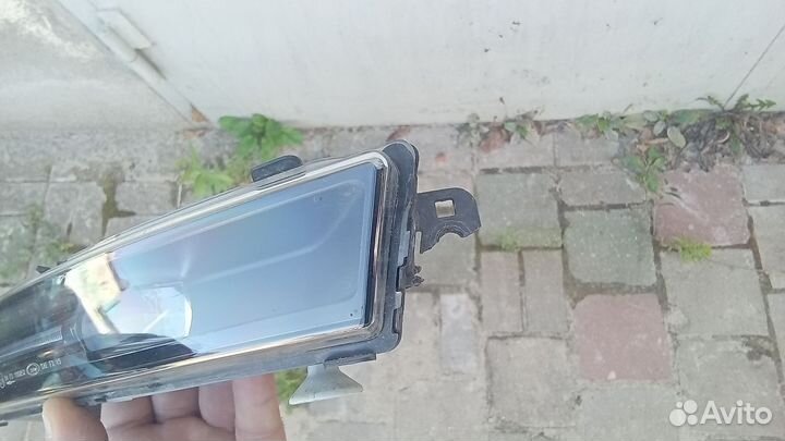 Рендж ровер велар ходовой огонь правый