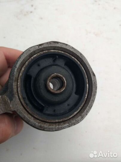 Подушка, опора коробки передач на нива ниву 5 скор