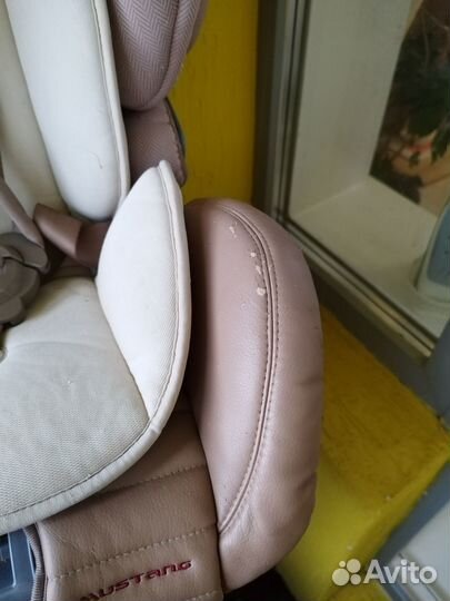 Автомобильное детское кресло