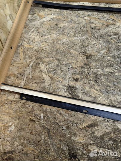 Бархотки Двери Правой Передней Ауди А4 Б7