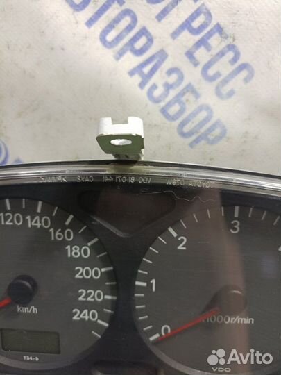 Панель приборов Toyota Avensis универсал 1.8 1zzfe