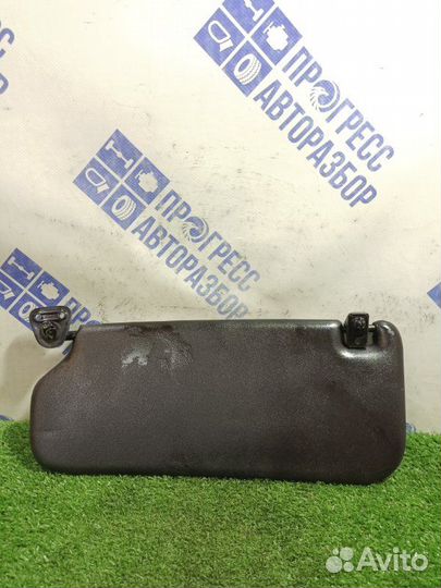 Козырек солнцезащитный передний правый Toyota