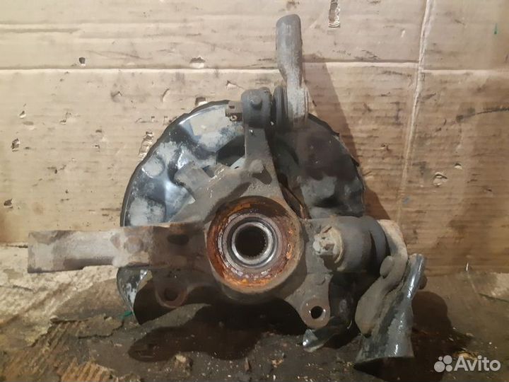 Кулак поворотный передний правый Toyota Corolla