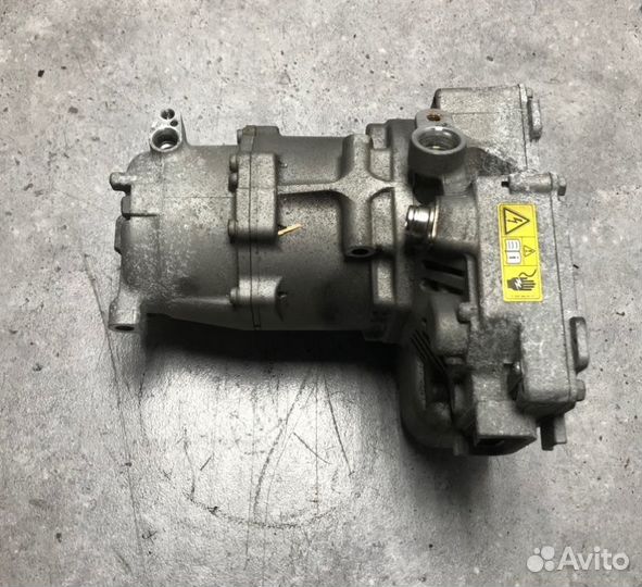 Компрессор кондиционера Mercedes-Benz S-Class W221