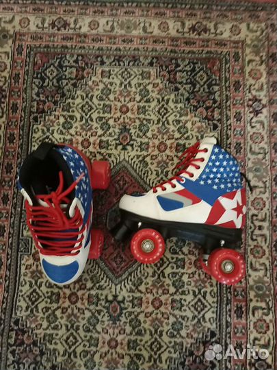 Роликовые, четырехколесные, детские коньки. Новые