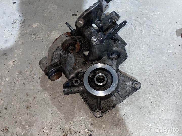 Кранштейн 059145169 Audi Skoda Passat 2.5tdi