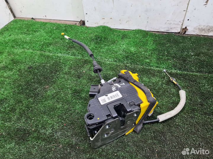 Замок двери передний правый Kia Ceed 2 2012-2018