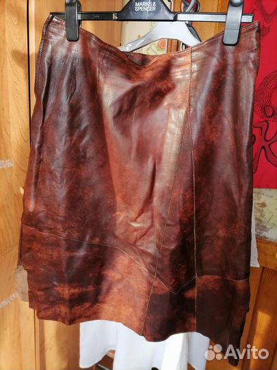 Кожаная юбка миди