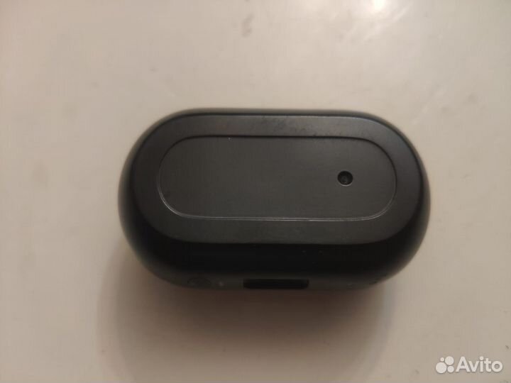 Кейс от наушников Samsung gear iconx