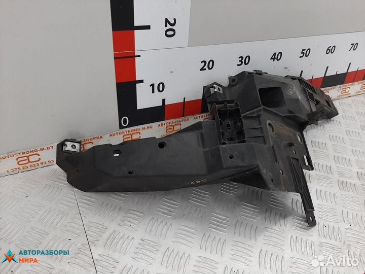 Кронштейн (крепление) Nissan Murano Z50 2005