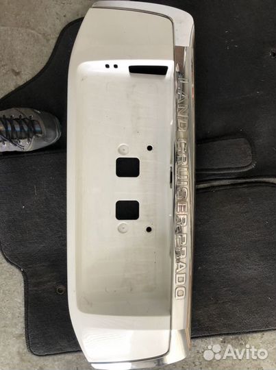 Накладка задней двери prado 150