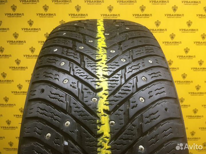 Nokian Tyres Hakkapeliitta 8 215/55 R17 98T