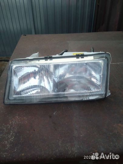 Фара ваз 2110