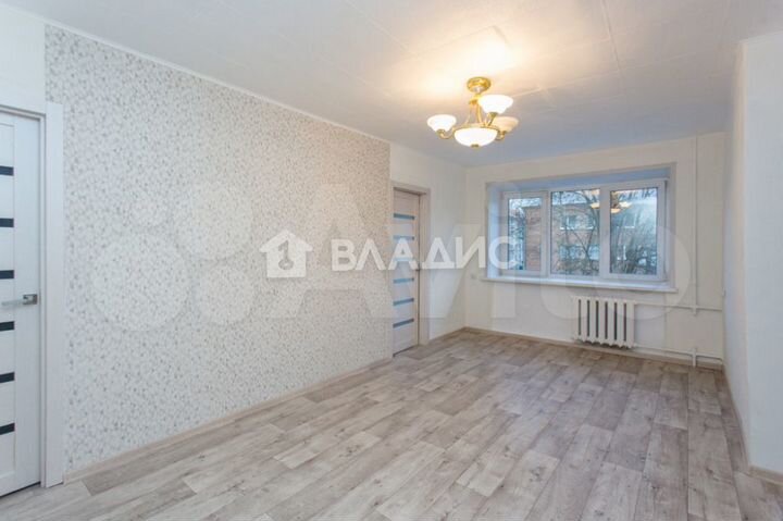 2-к. квартира, 42 м², 2/5 эт.