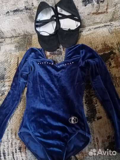 Купальник и чешки для танцев