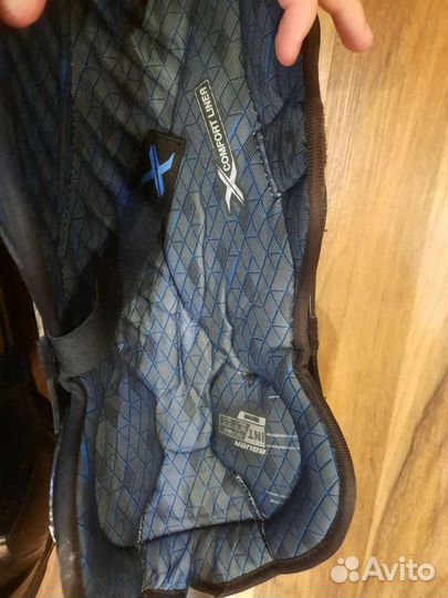 Наколенники bauer int