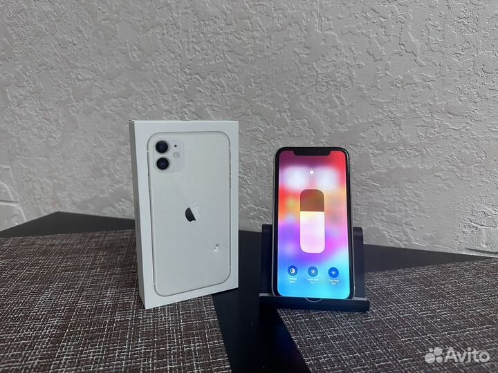 iPhone 11 128 Gb White Ростест