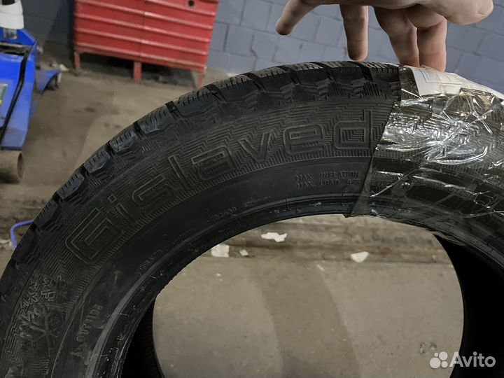 Gislaved Soft Frost 200 SUV 225/60 R17