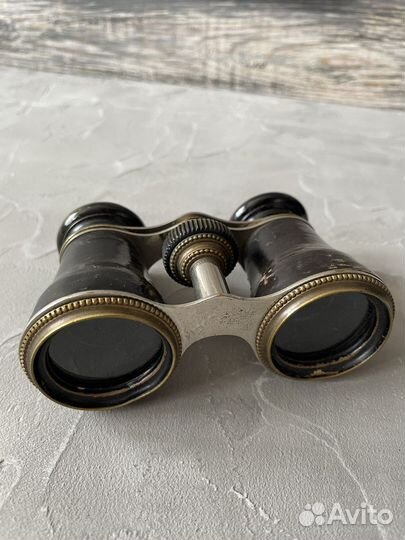 Бинокль театральный