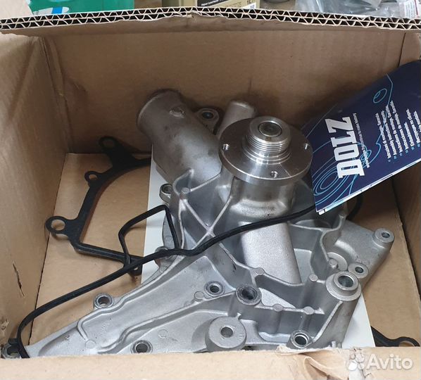 Насос системы охлаждения Mercedes / Chrysler