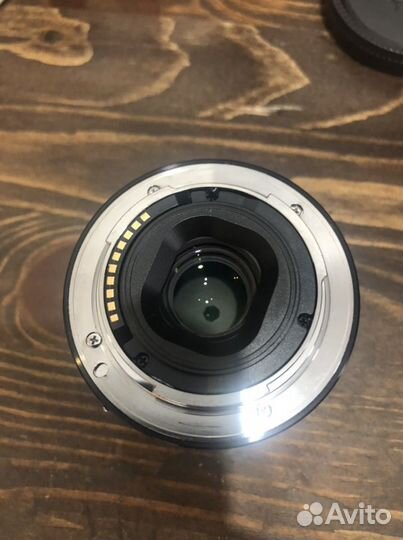 Объектив Sony